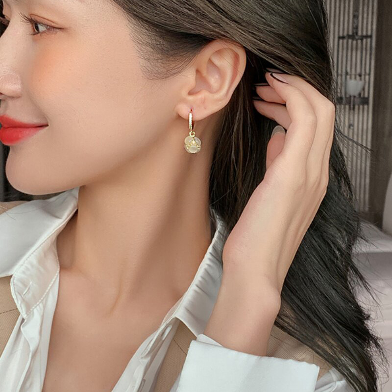 Zarif Kedi Gözü Taşlı Yuvarlak - Women'S Accessories Trends 2026 incelemesi ve fiyatı